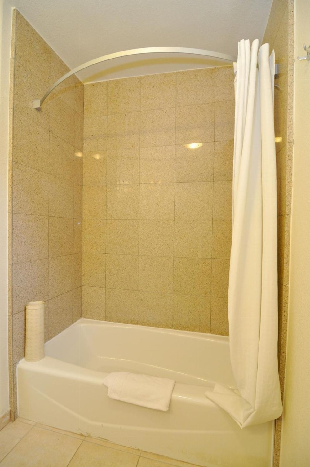 Super 8 by Wyndham Monterey